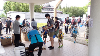 Family Nature Program 2022 飛鳥川での魚とり観察会