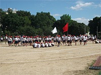 東大阪市立大蓮東小学校のみなさんが運動会の練習 東大阪市立大蓮東小学校のみなさんが運動会の練習