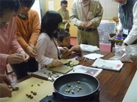 レッツ久宝探検隊「秋の観察会~ドングリを食べてみよう」 レッツ久宝探検隊「秋の観察会~ドングリを食べてみよう」