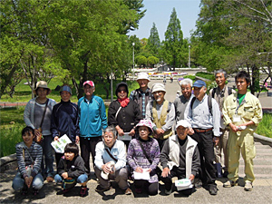 レッツ久宝探検隊「春の野草観察会 名も知らない草木とお友達になろう」4月28日