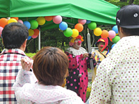 子どもの日イベント「みどりを感じてマジックタイム!」レポート 子どもの日イベント「みどりを感じてマジックタイム!」レポート