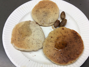 レッツ久宝探検隊 秋の観察会「どんぐりを食べてみよう」 レッツ久宝探検隊 秋の観察会「どんぐりを食べてみよう」