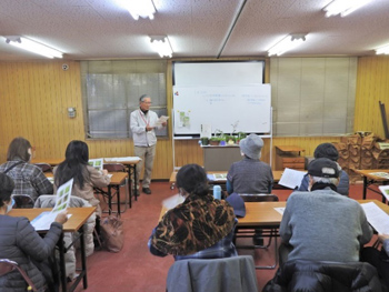春の七草の種類と歴史を学び、日本人が大切にしてきた季節のしきたりを学びます