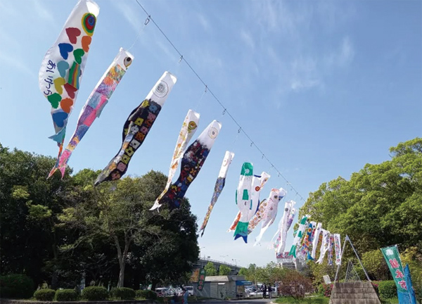 参加者のみなさんがつくった作りこいのぼり！（2024年 中地区）