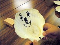 やんちゃクラブQFO「小石で人形を作ろうと牛乳パックで遊ぼう」