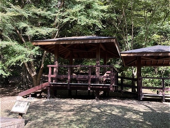 デッキシェルターでゆっくり大自然に包まれて♪