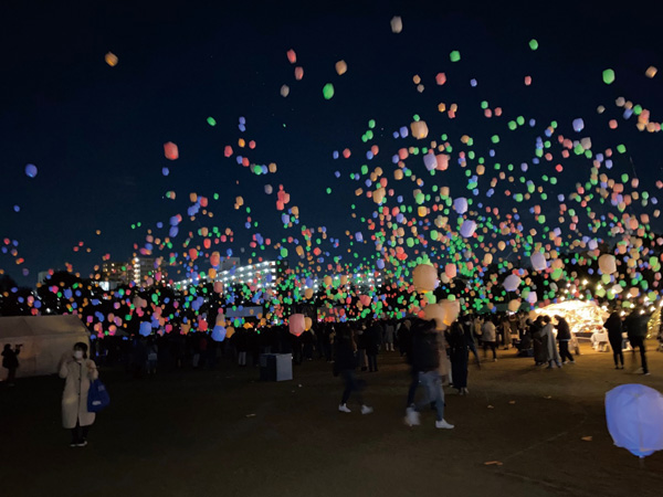 LANTERN NIGHT 2021～空飛ぶクリスマスツリ－