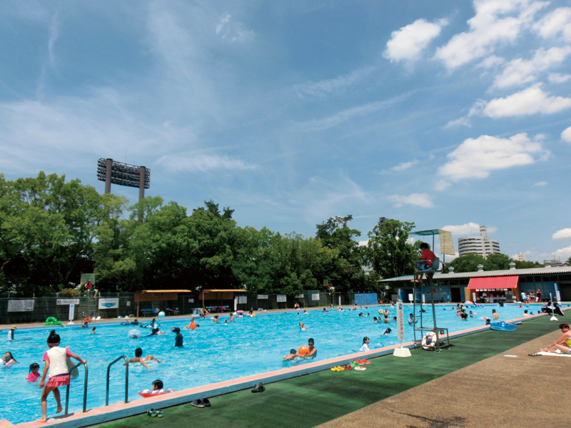 住之江公園プールの様子
