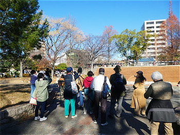 バードウオッチングしているみなさん