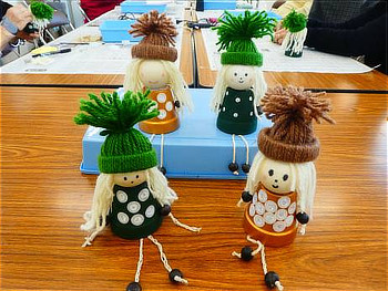 完成した植木鉢人形