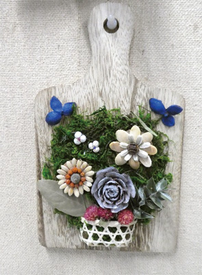 種の花の壁掛け